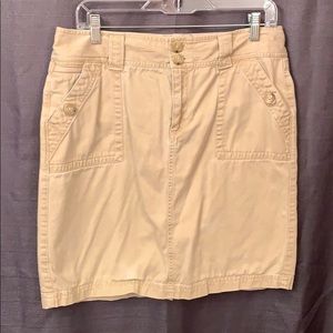 ✔️Eddie Bauer khaki skirt